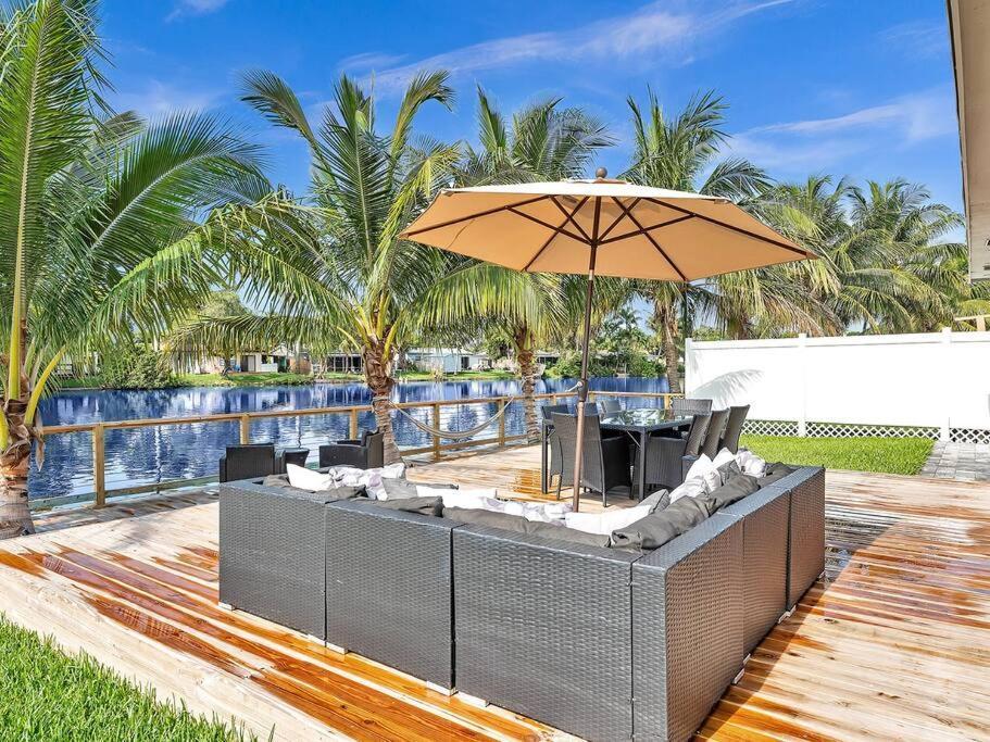 5-Star Lakefront Oasis In Hollywood-Hard Rock Casino Fort Lauderdale Exterior photo